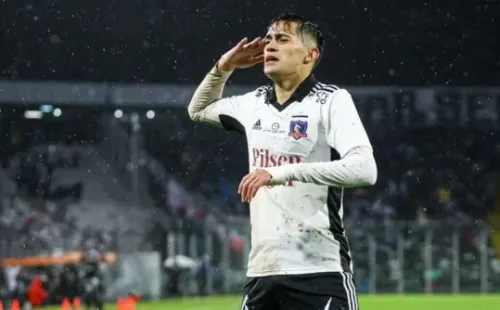 Pablo Solari en su último gol con Colo Colo | Imagen: Agencia Uno
