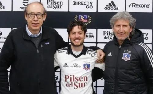 Daniel Morón y Alfredo Stöhwing en la presentación de Marco Rojas | Imagen: Colo Colo