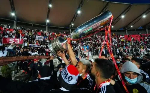 Colo Colo vuelve a un estadio donde selló su permanencia en primera y ganó la Copa Chile en la temporada 2021. | Foto: Agencia UNO.
