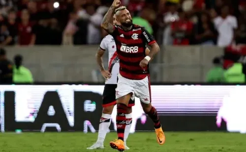 El King se estrenó en las redes con la camiseta del Flamengo en el 3 a 0 parcial ante Atlético Goianiense. Fuente: Getty Images.