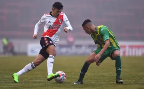 Pablo Solari asoma como titular ante Independiente por la fecha 12 de la Liga de Argentina. Fuente: Getty Images.