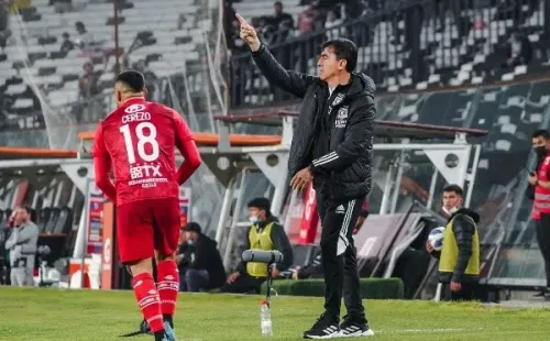 Gustavo Quinteros no sabe de victorias ante el Ñublense de Jaime García. | Foto: Guillermo Salazar.
