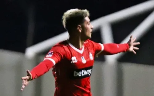Alarcón se ganó una camiseta de titular en Unión La Calera. | Foto: Agencia UNO.