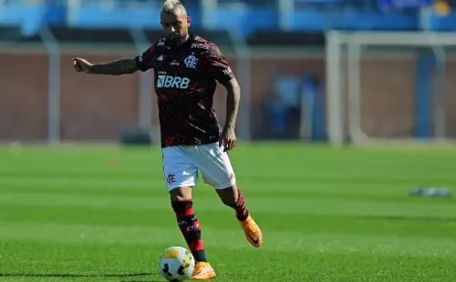 Arturo Vidal y Flamengo no quieren que Palmeiras siga estirando ventajas en Brasil. | Foto: Getty Images.
