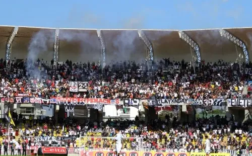 En la temporada 2019 fue la última vez que la fanaticada de Colo Colo dijo presente en el Francisco Sánchez Rumoroso. | Foto: Agencia UNO.