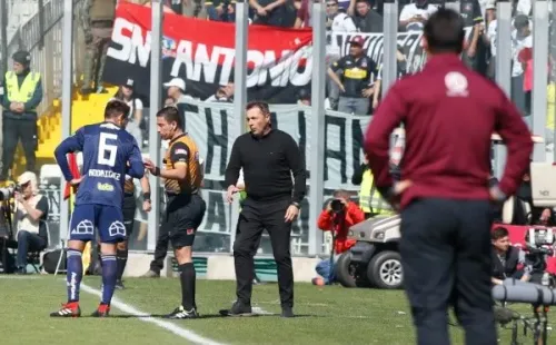 Kudelka enfrentó con la U a Colo Colo y perdió por 1-0 en el Estadio Monumental. | Foto: Agencia UNO.