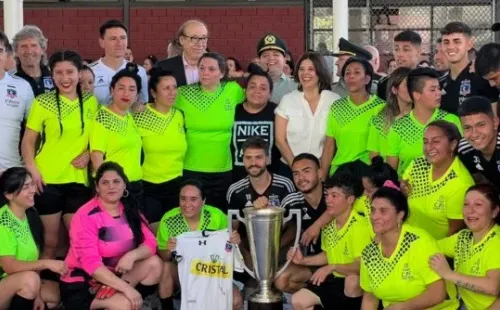 Plantel de Colo Colo visitó el Centro Penitenciario Femenino | Imagen: DaleAlbo
