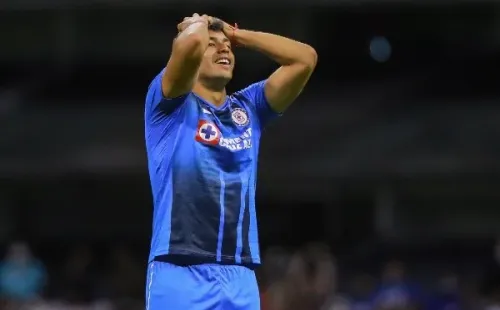 Morales sería de los primeros en dejar Cruz Azul pensando en la temporada 2023. | Foto: Getty Images.