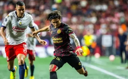 Joaquín Montecinos habría comenzado gestiones para acercarse a Colo Colo | Imagen: Getty