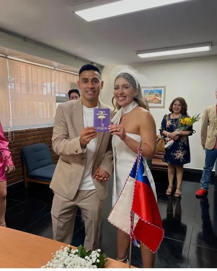 Instagram Claudio Baeza