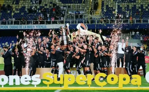Colo Colo buscará un “bicampeonato” en la Supercopa 2023 tras ganar el trofeo en el 2022. | Foto: Guillermo Salazar.