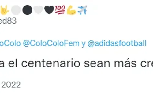 Hinchas de Colo Colo reaccionan a la camiseta conmemorativa.