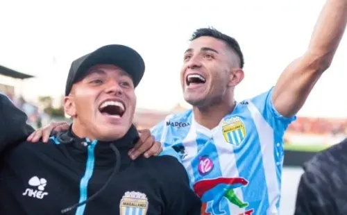 Felipe Flores celebrando la obtención de la Copa Chile con Magallanes | Imagen: Agencia Uno