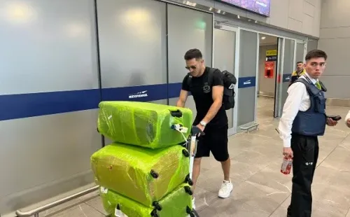 Ramiro González en su arribo al país