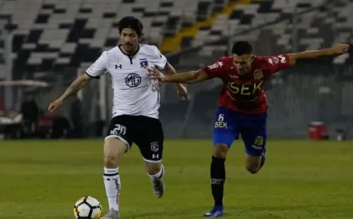 Ramiro González sufrió bastante enfrentando a Colo Colo. / FOTO: Agencia Uno