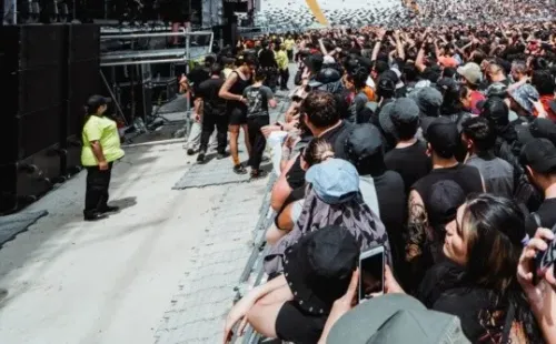 Así se cubrió la cancha del Estadio Monumental durante el Knotfest | Imagen: Guillermo Salazar