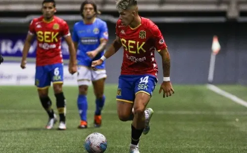 Carlos Palacios mostró su mejor versión en Unión Española. / FOTO: Agencia Uno