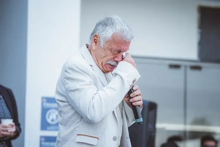 La emotiva jornada en que Carlos Caszely conoció la estatua en su honor | Imagen: Guillermo Salazar