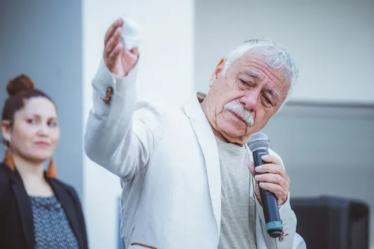 La emotiva jornada en que Carlos Caszely conoció la estatua en su honor | Imagen: Guillermo Salazar