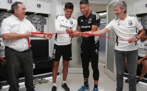 Brayan Cortés y Esteban Pavez inauguran el camarín / Foto: Colo Colo