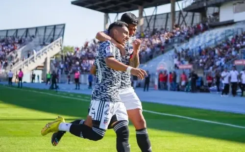 Jordhy Thompson marca un golazo para adelantar a Colo Colo ante O’Higgins. Fuente: Guillermo Salazar.
