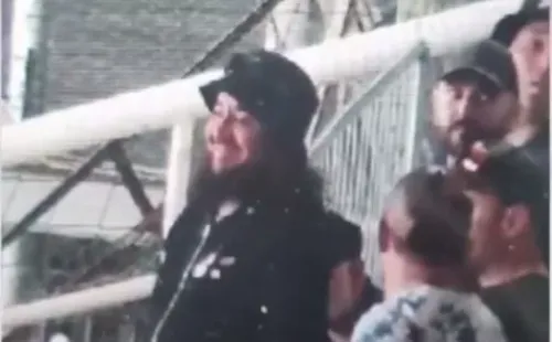 Presencia de barristas de la U alertan a Colo Colo | Captura de imagen Canal 13