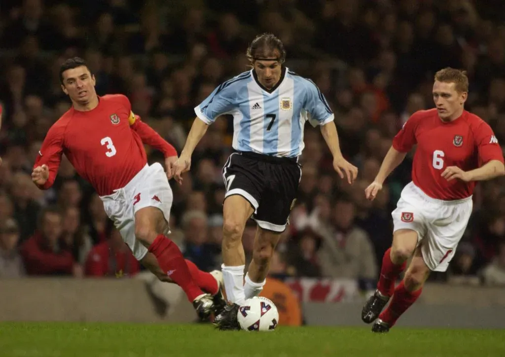 Claudio Caniggia jugando uno de sus últimos partidos con la selección argentina. / FOTO: Getty Images