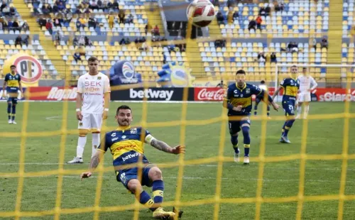 El polémico penal de Everton en Sausalito ante Unión Española (Photosport)
