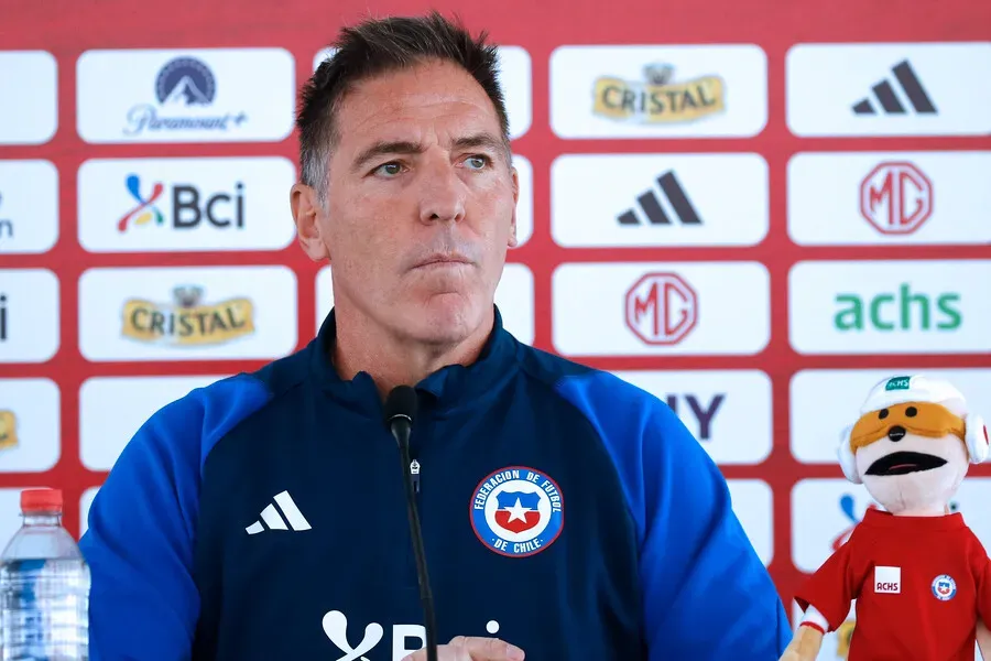 Eduardo Berizzo durante la conferencia de prensa de este martes en Juan Pinto Durán. | Foto: Javier Salvo / Photosport