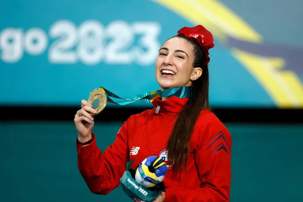 Valentina Toro y un nuevo oro para Chile en Santiago 2023. | Imagen: Andres Piña/Santiago 2023 via Photosport