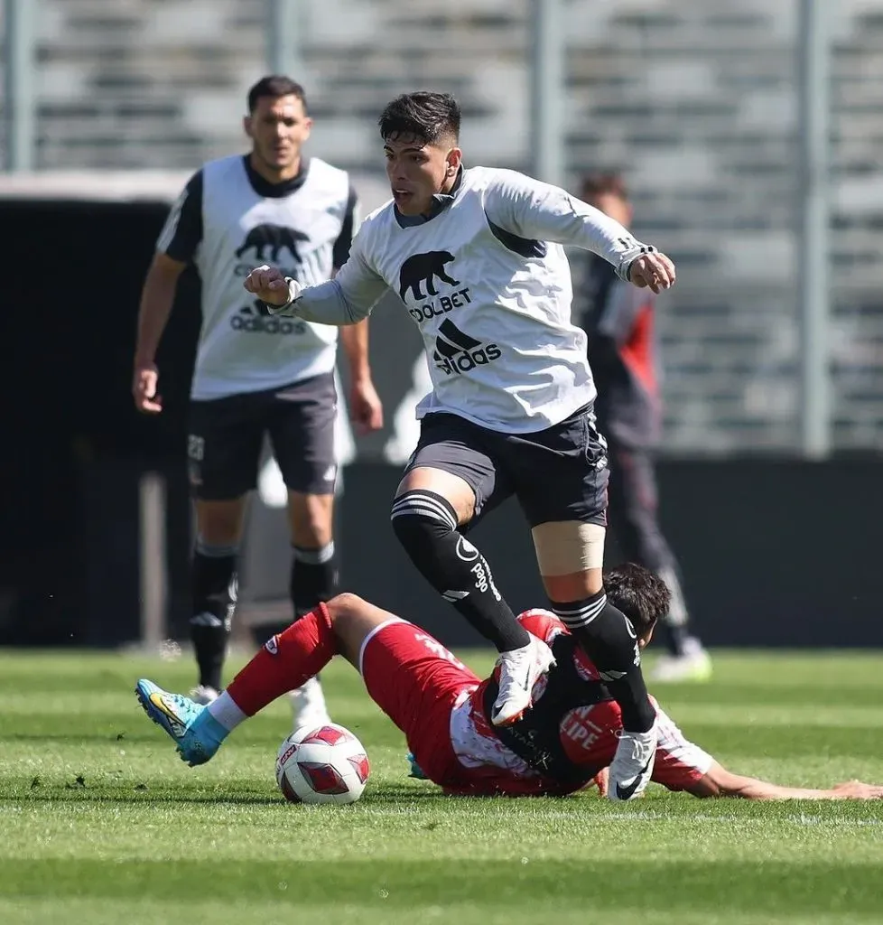 Carlos Palacios fue una de las figuras en el amistoso ante San Felipe. Fuente: Colo Colo.