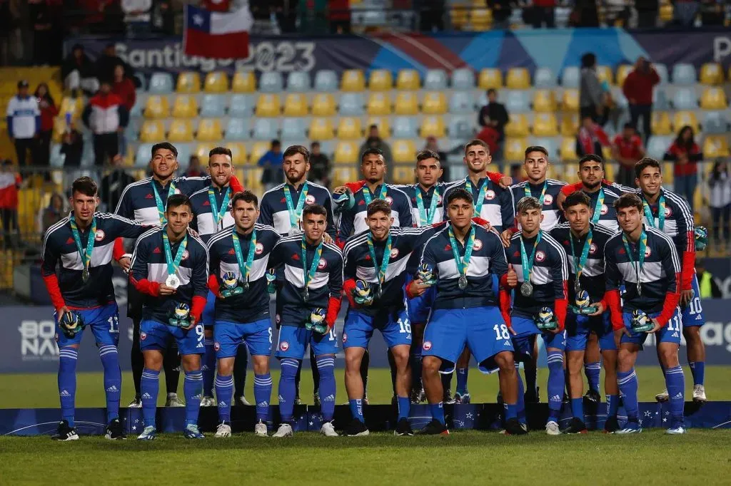 La Selección Chilena Sub 23 celebra la medalla de plata obtenida en los Juegos Panamericanos | Foto: Instagram La Roja