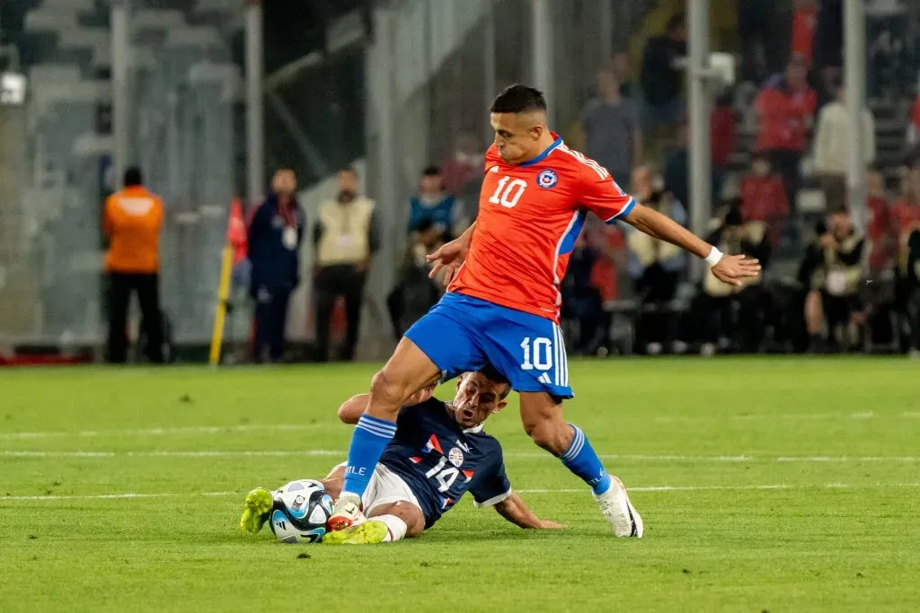 Alexis Sánchez enfrentando a Paraguay en el Estadio Monumental. (Foto: Guillermo Salazar/DaleAlbo)
