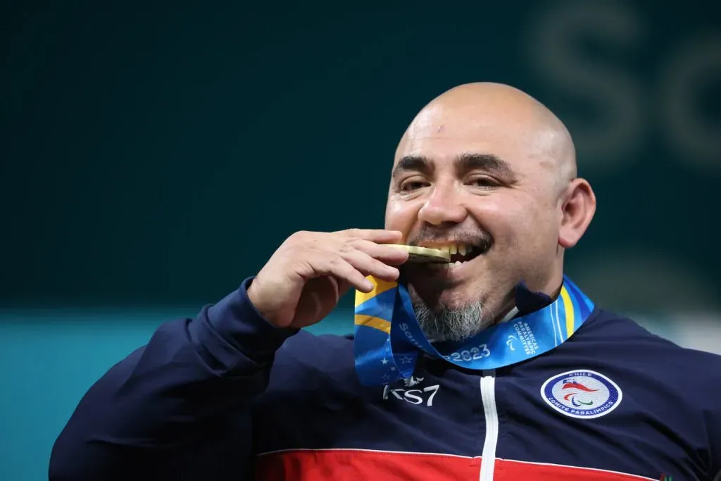 Juan Carlos Garrido cierra una tremenda jornada para el Team Para Chile. Créditos Pablo Bigorra /Santiago 2023 vía Photosport