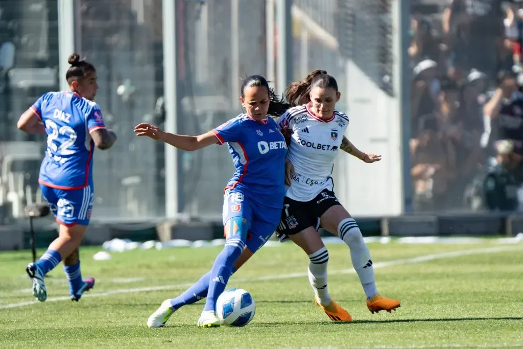 Isidora Olave en la semifinal de Colo Colo femenino vs Universidad de Chile. (Foto: Guillermo Salazar/DaleAlbo)