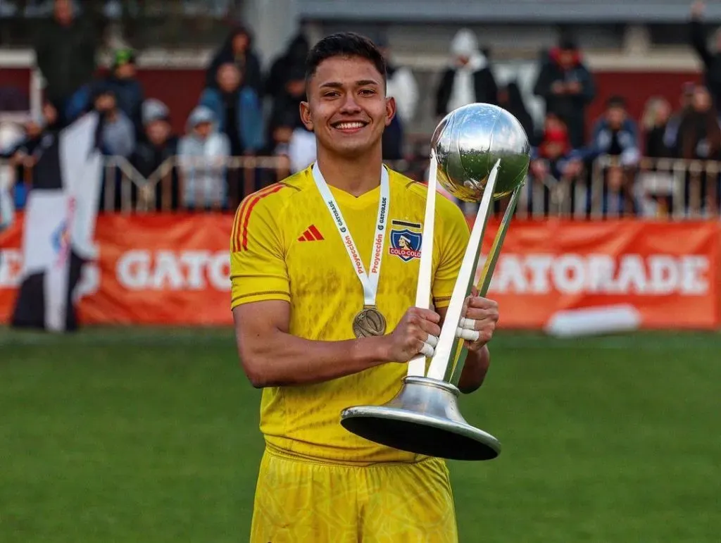 Eduardo Villanueva campeón con Colo Colo. Crédito: Eduardo Villanueva, Instagram.
