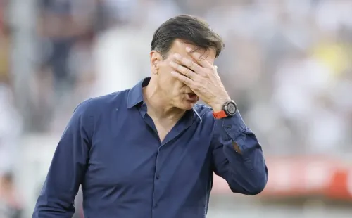 Gustavo Quinteros selló un nuevo fracaso con Colo Colo.