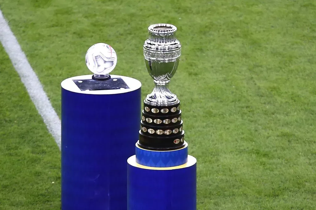 Trofeo de la Copa América en la final de Brasil vs Argentina. (Foto: Getty Images)