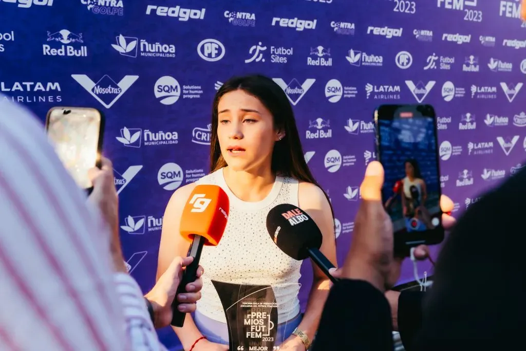 Catalina Muñoz, hija de Carlos Muñoz, fue una de las estrellas de la jornada en los Premios Futfem 2023