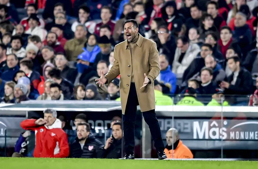 Diego Dabove aparece como opción en Colo Colo.