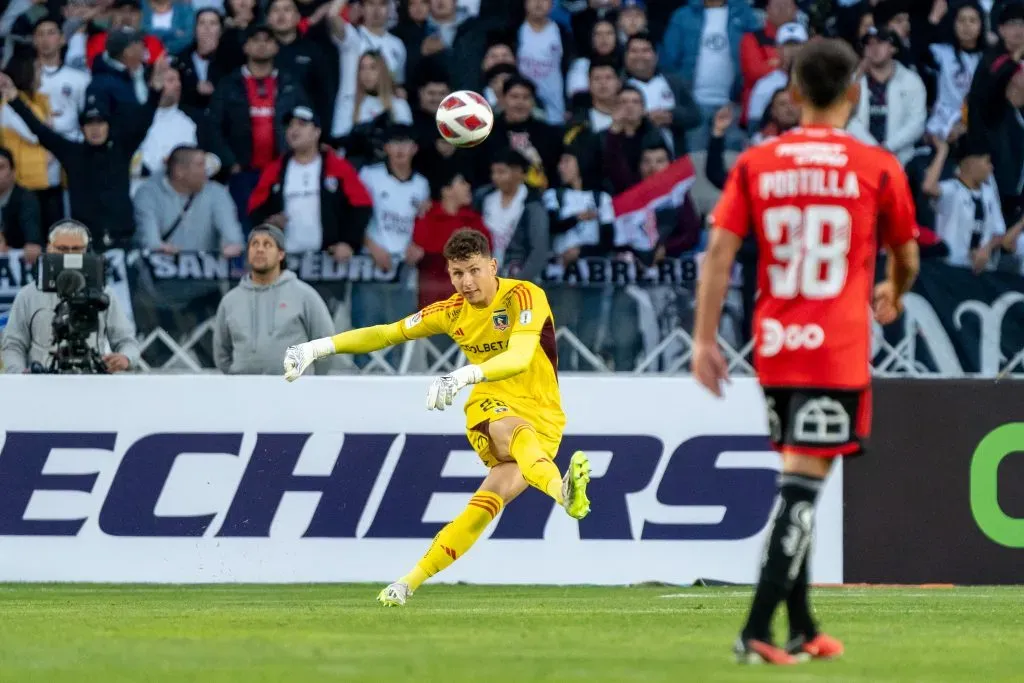 Martiín Ballesteros hizo su estreno con la camiseta del Cacique en el empate ante River Plate en el Estadio Ester Roa Rebolledo de Concepción. Fuente: Guille Salazar/DaleAlbo.