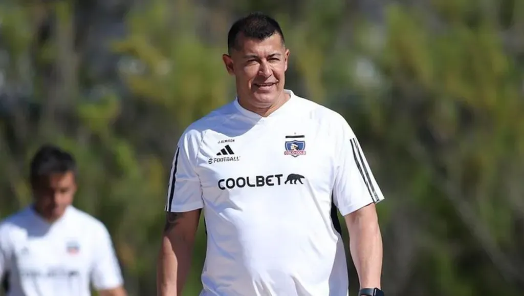 Jorge Almirón prepara su primer partido en el Cacique.  | Imagen: Colo Colo.