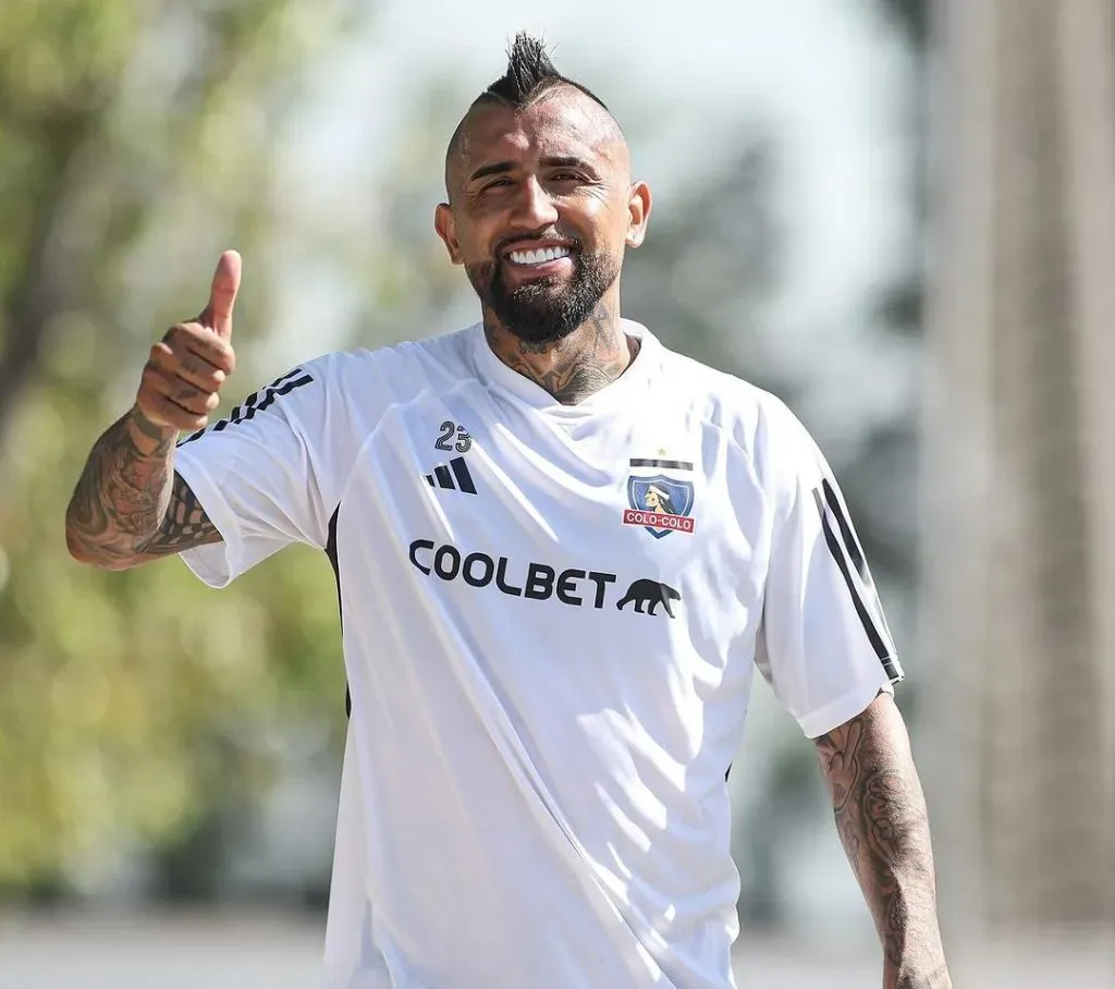 El King ya completó su primer entrenamiento con la camiseta de Colo Colo. Foto: Colo Colo.