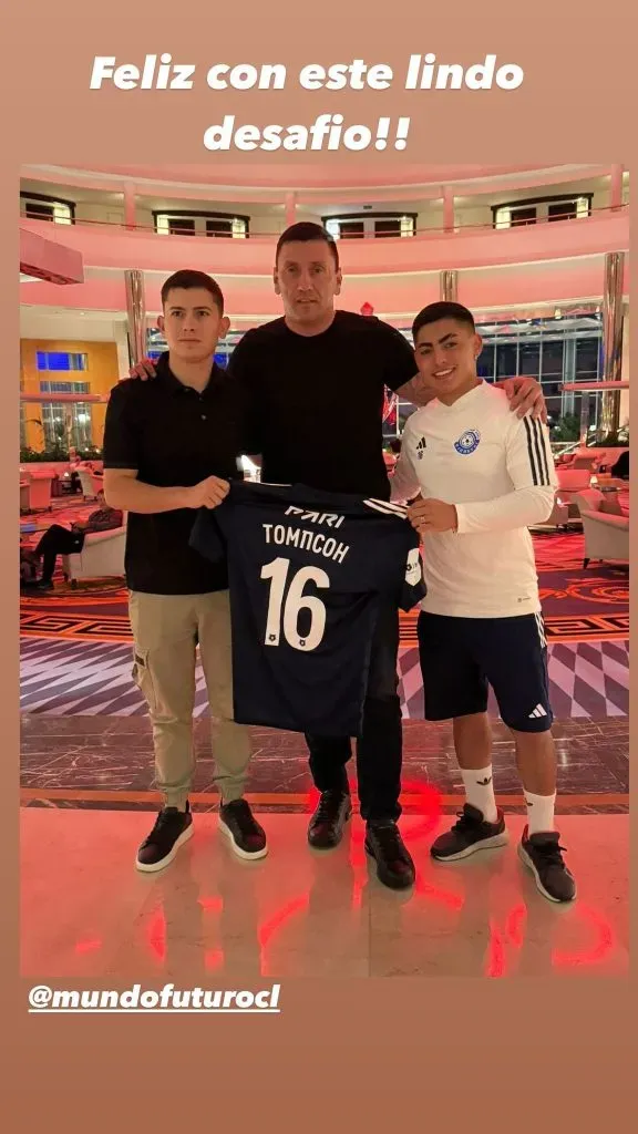 Jordhy Thompson presentado como refuerzo del Orenburg FC de Rusia.