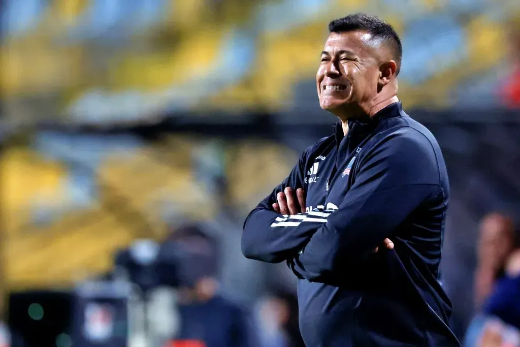 Jorge Almirón sigue invicto al mando de Colo Colo.