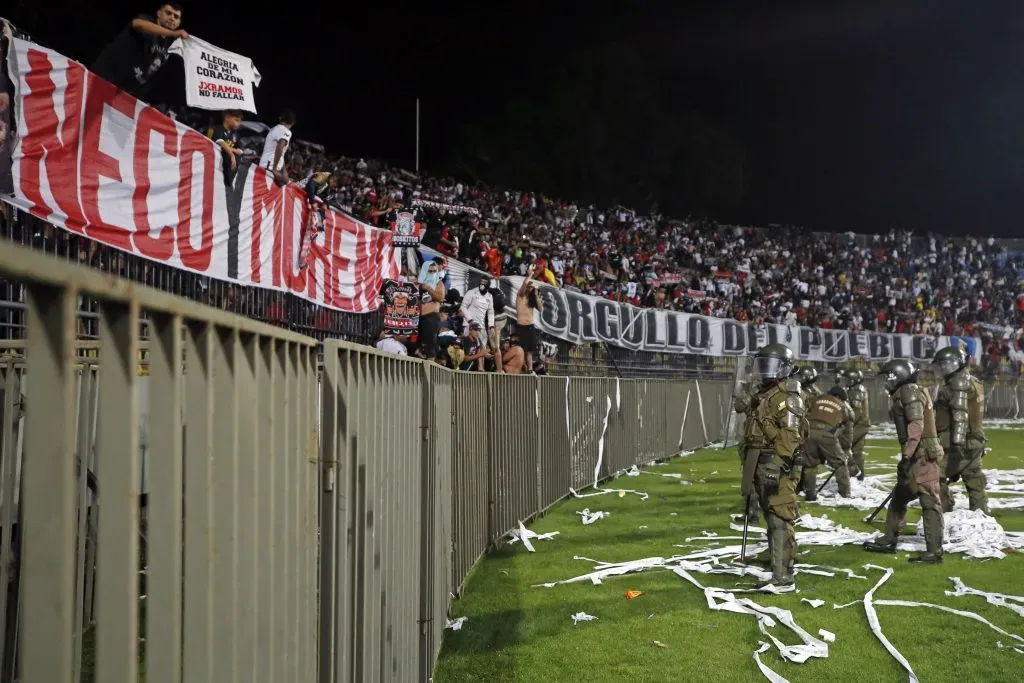 Los hinchas de Colo Colo repletaron el Estadio Sausalito en el partido amistoso ante Everton de Viña del Mar. Foto: Photosport.