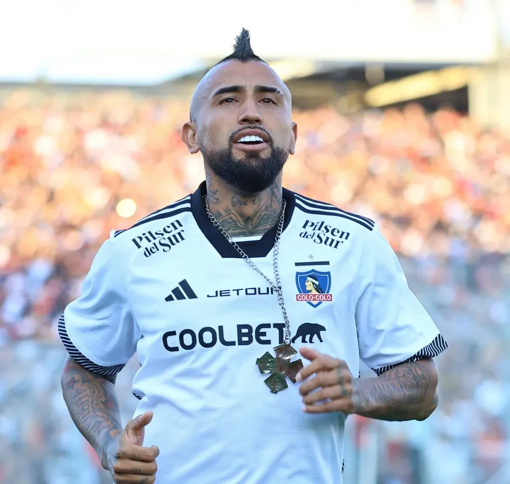 Arturo Vidal se convirtió en el primer refuerzo de Colo Colo en este 2024. Foto: Photosport.