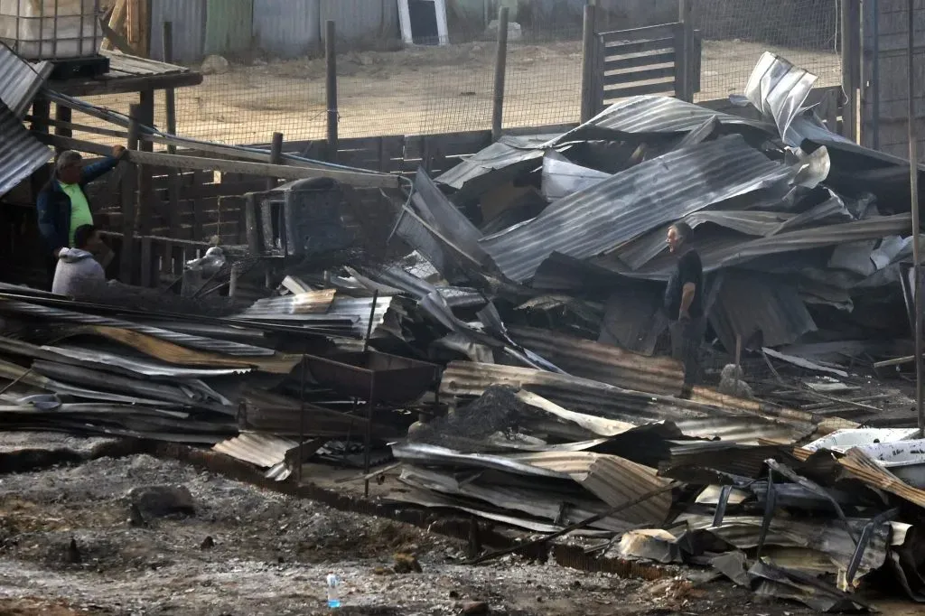 Casa damnificadas por incendios forestales en Viña del Mar. (Foto: Aton Chile)