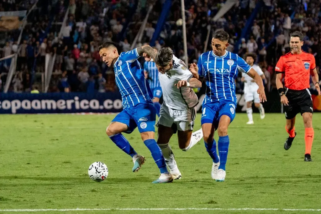 El Cacique pegó primero en la llave y se quedó con un 1 a 0 en Mendoza.