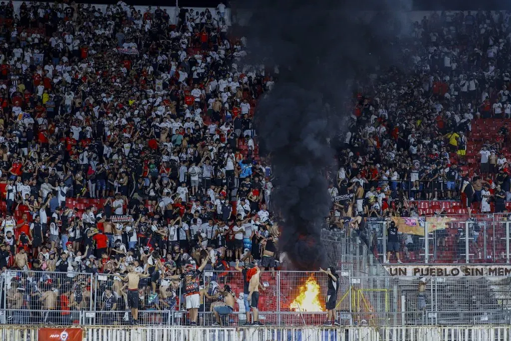 Miles de hinchas fueron sancionados por desmanes en la Supercopa | Foto: Photosport